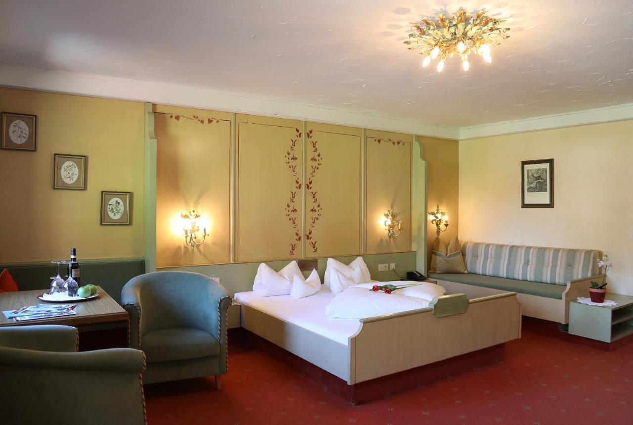 Hotel Almhof ノイシュティフト・イム・シュトゥーバイタール エクステリア 写真